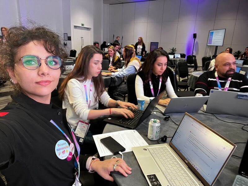 Öğretmenlerimizle Microsoft eğitiminde
