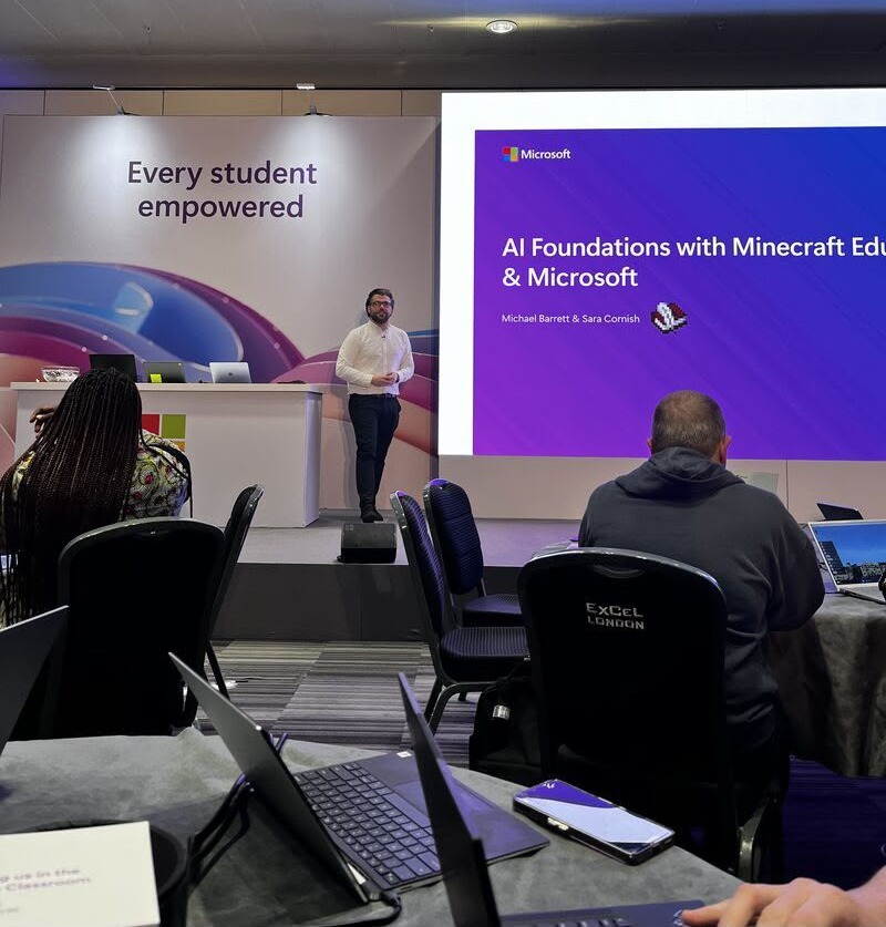 Microsoft AI Foundations with Minecraft Education oturumu